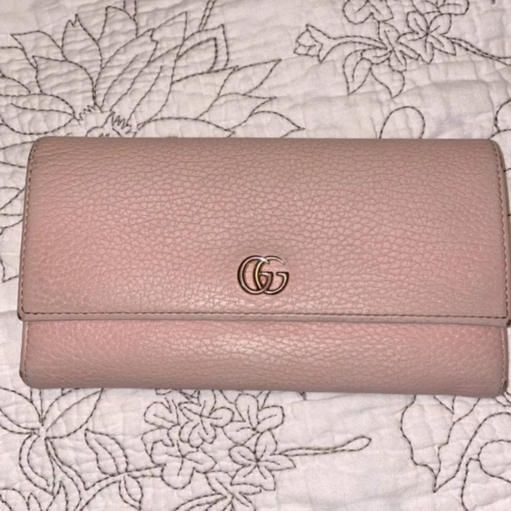 Gucci GG Marmont Continental Vollet Wallet